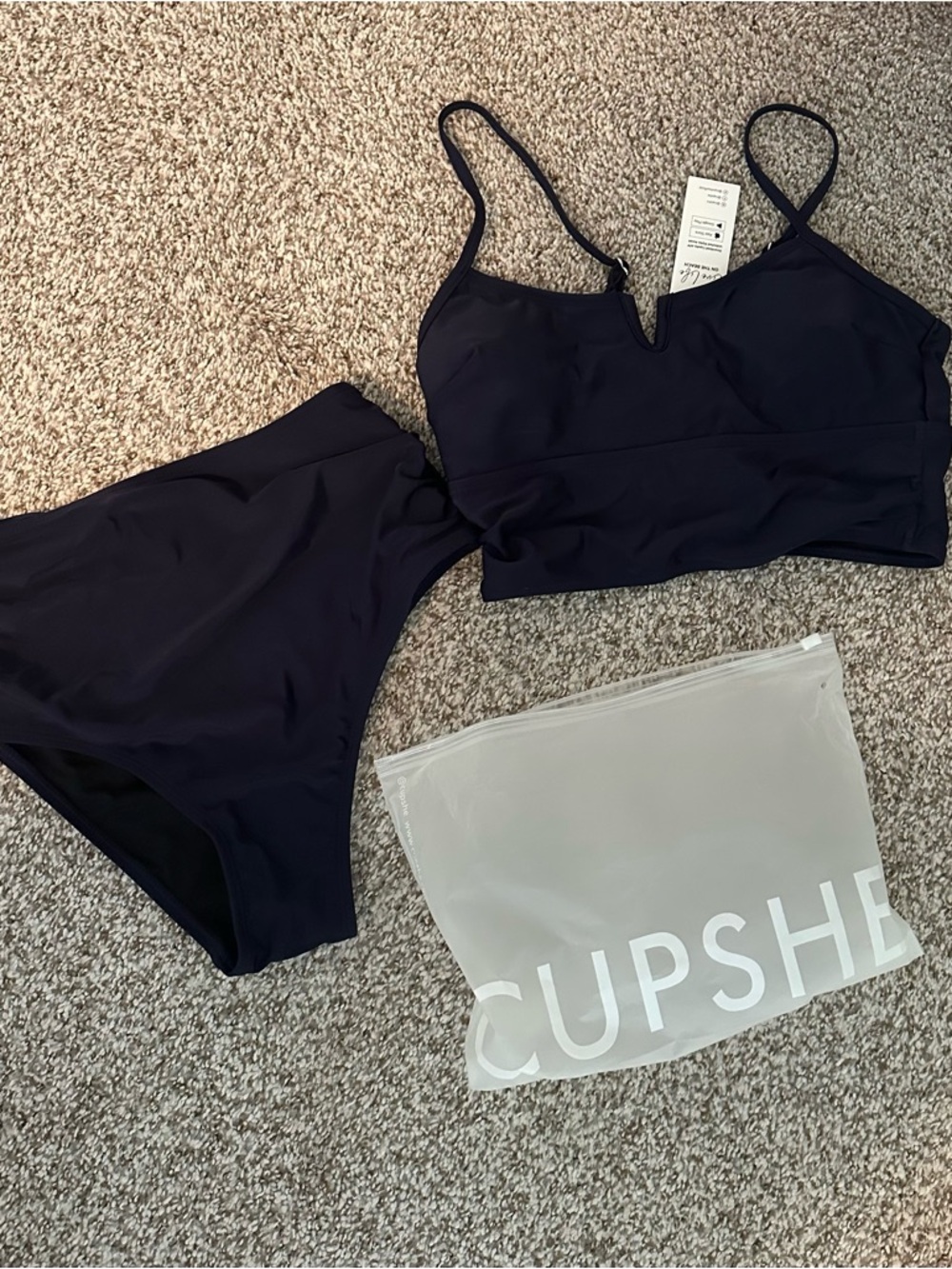 Cupshe Navy V-Wire Bikini Top & High-Waisted Bottoms Set - NWT